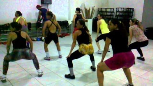 'Aula de dança Pro-Fitness  Prof Juliana'