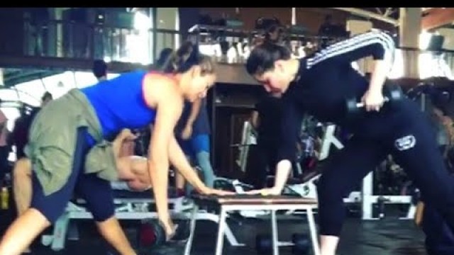 'Kareena Kapoor Hot Dumbbell Workout Video'