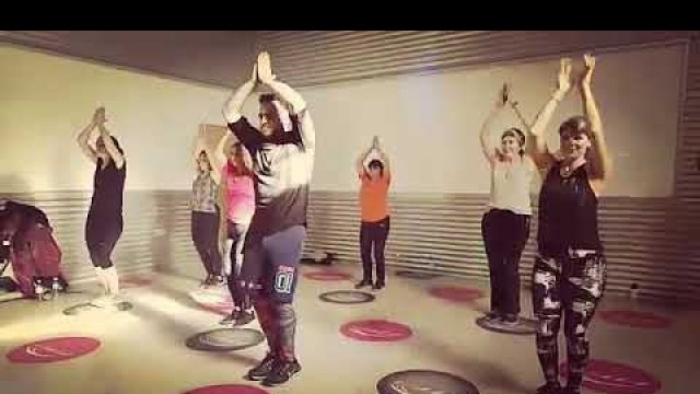 'Zumba Fitness - La Cobra ( J Mena )'